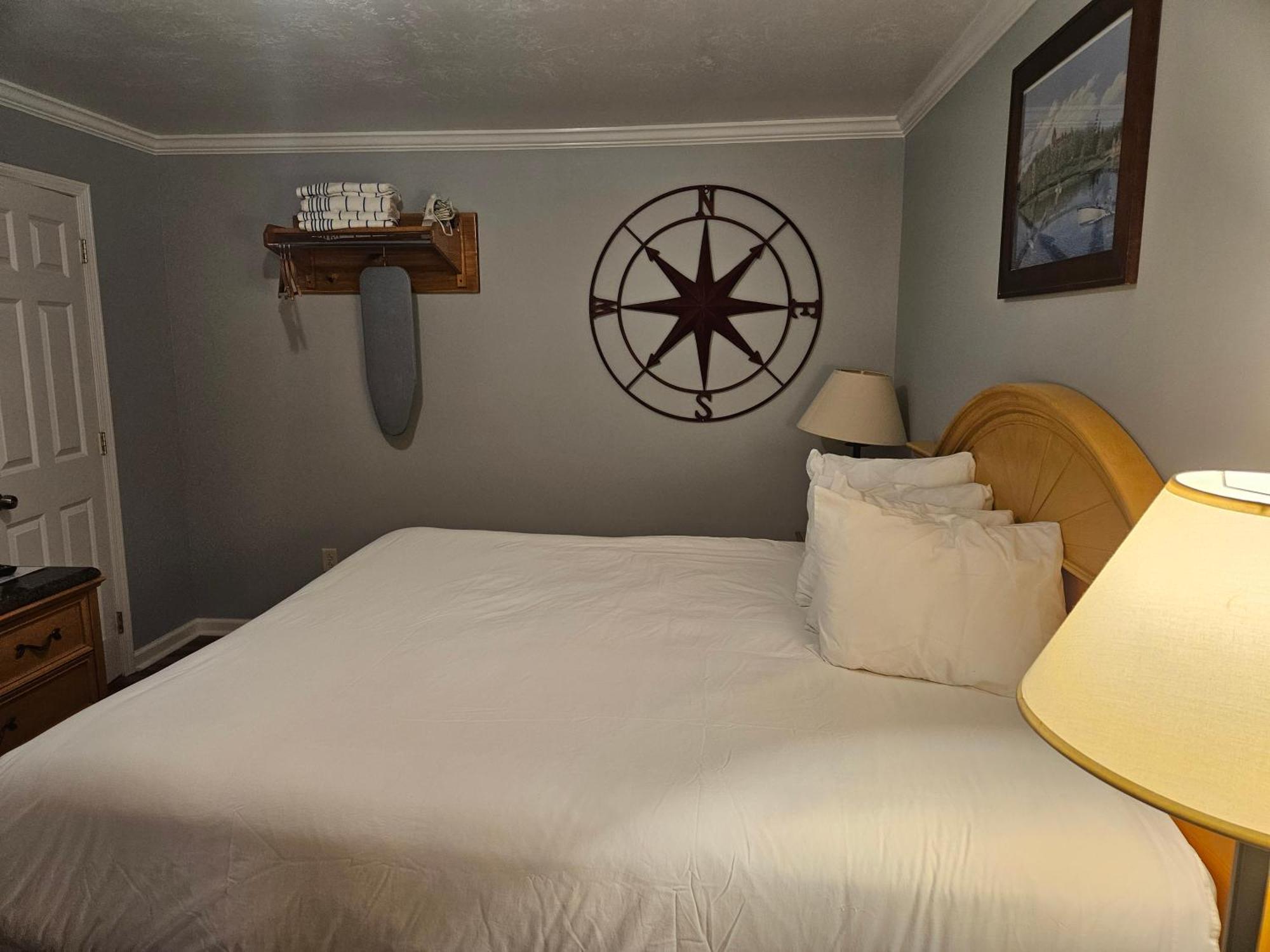 Captain'S Inn And Suites Александрия Бей Екстериор снимка